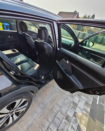 Kia Sportage cena 45899 przebieg: 207000, rok produkcji 2011 z Lębork małe 667